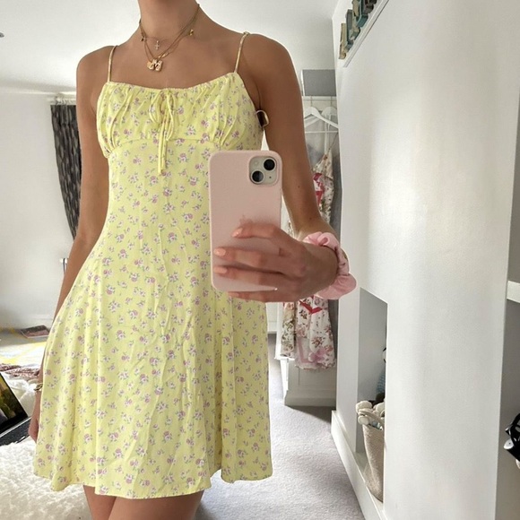 Zara Yellow Floral Satin Mini Dress - Picture 1 of 3